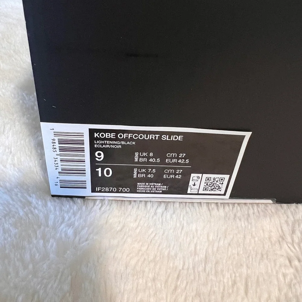 Nike Kobe Offcourt Slide Lightening Black Yellow‎ Men 9/ Women 10 IF2870 700 NWB
